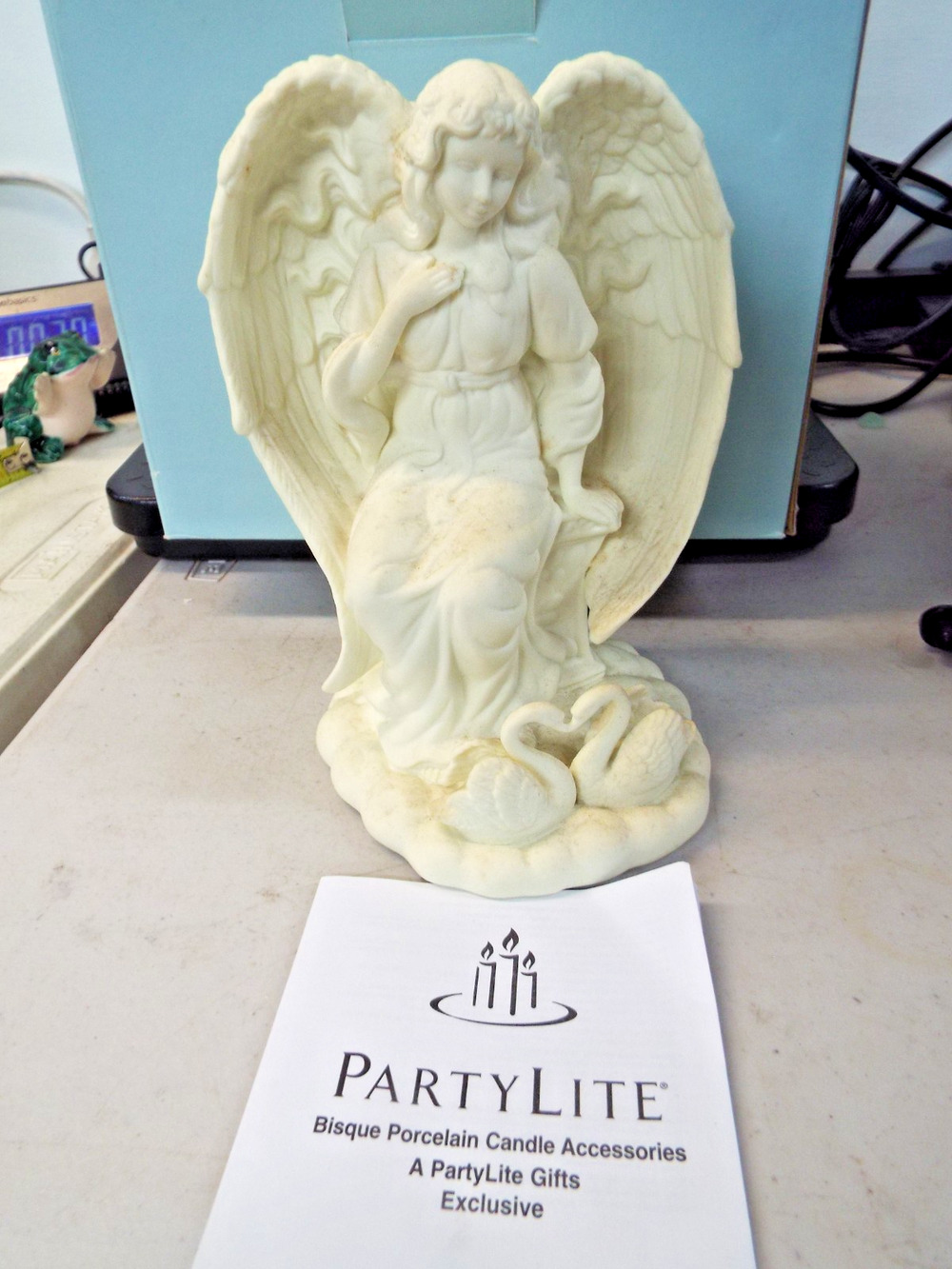 Vintage "PartyLite "Angel of Love" P7888 Bisque Porcelain with box